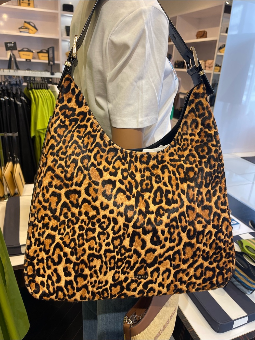 Michael Kors Nolita Large Leopard Print Calf Hair Hobo Shoulder Bag
NWT - Picture 2 of 16